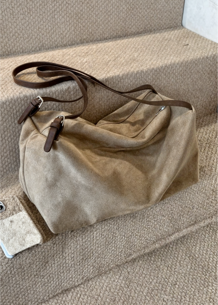 Damen Wildleder Umhängetasche – Vegane Schultertasche Elegant & Kompakt