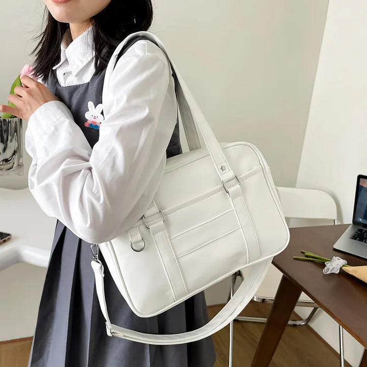 Sac de plage en cuir vegan vintage – Grand tote, à la mode et durable
