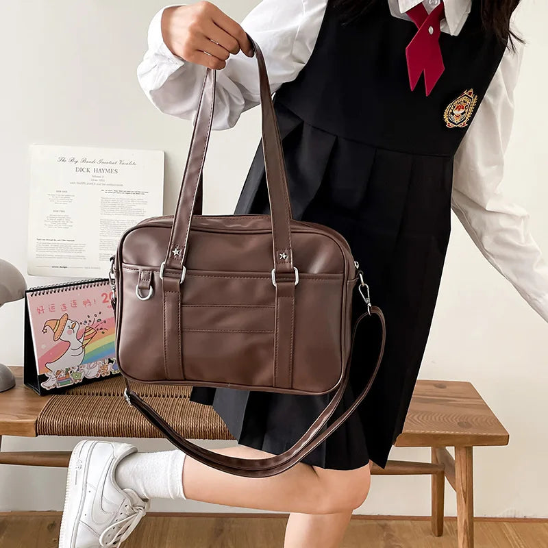 Sac de plage en cuir vegan vintage – Grand tote, à la mode et durable