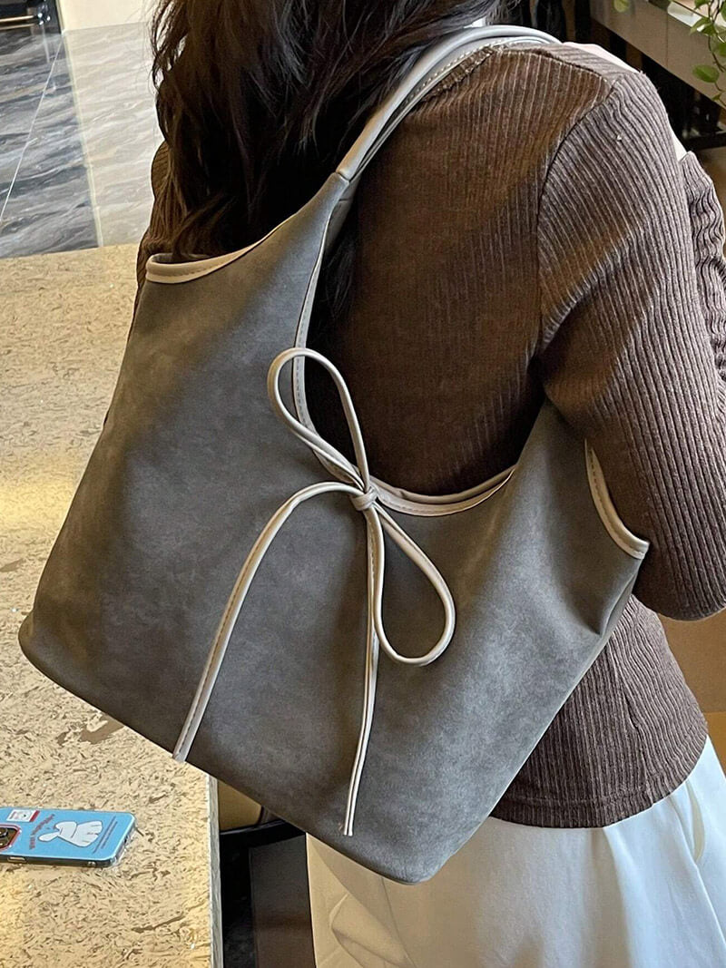Sac à bandoulière en daim végan avec nœud – Élégant & Durable