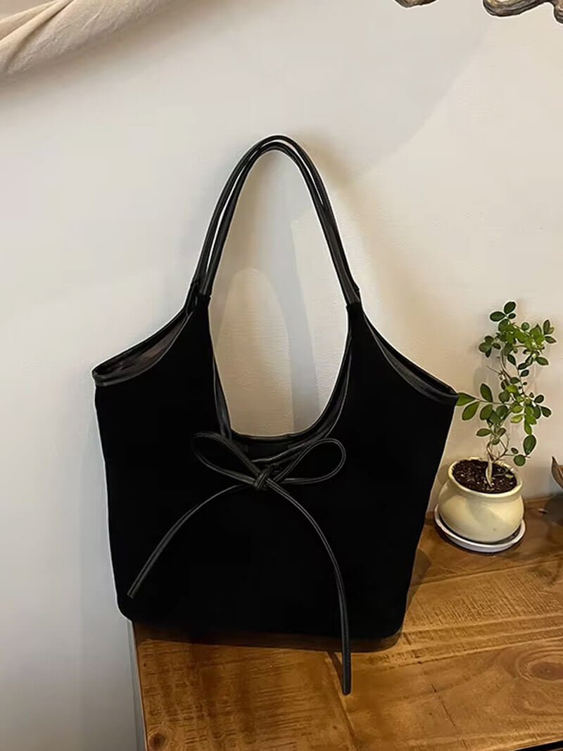Sac à bandoulière en daim végan avec nœud – Élégant & Durable