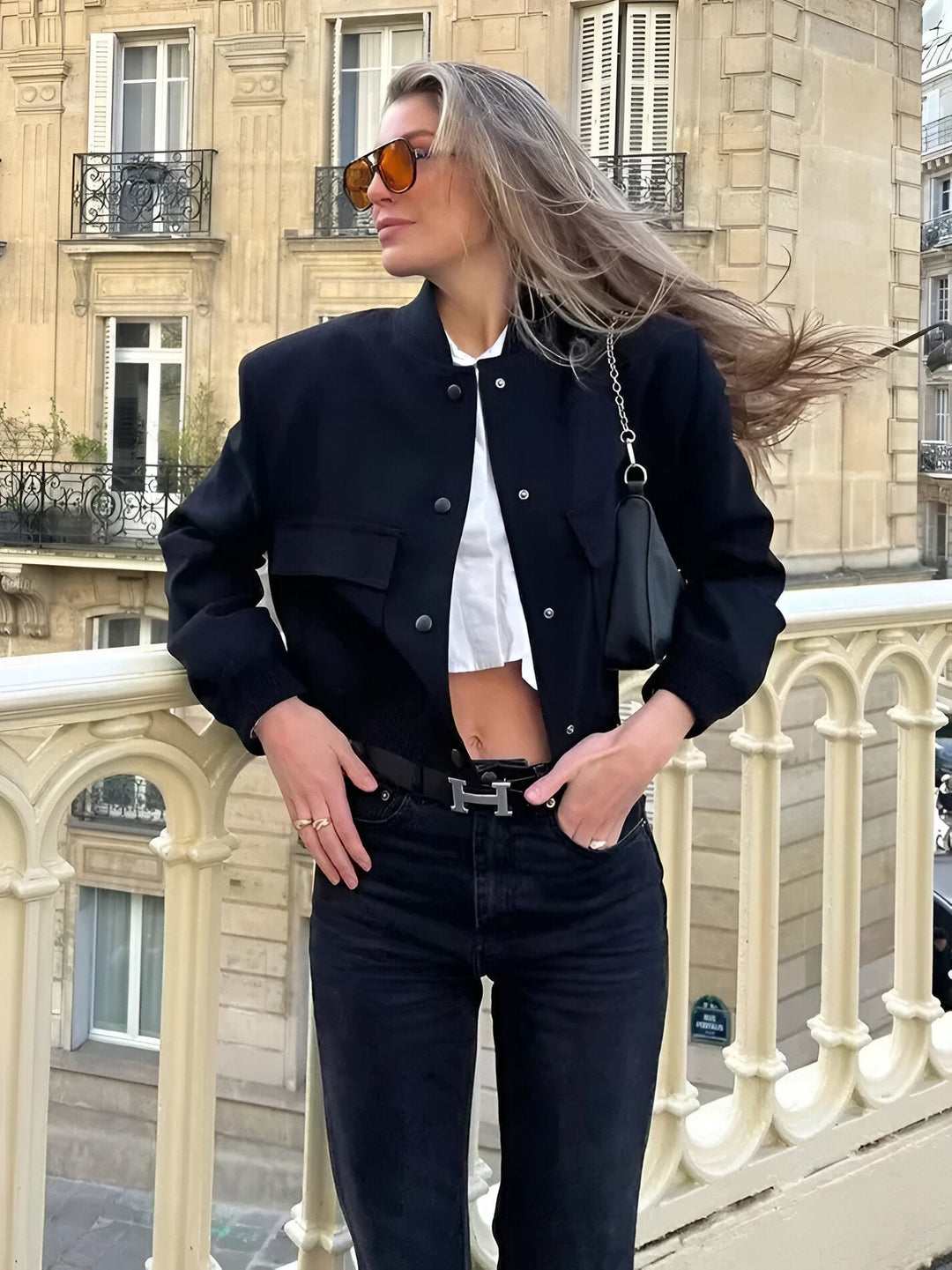 Kurze Damen Übergangsjacke – Collegejacke mit Knöpfen & Bündchen