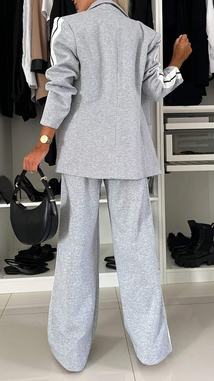 Trendy women's tracksuit set with blazer & pants – comfort & style