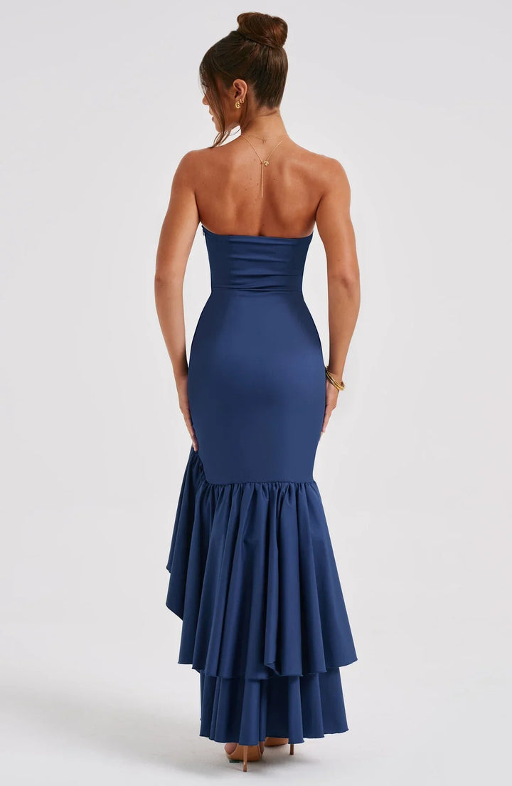 Elegant sleeveless maxi dress with lace-up detail & slit – evening dress