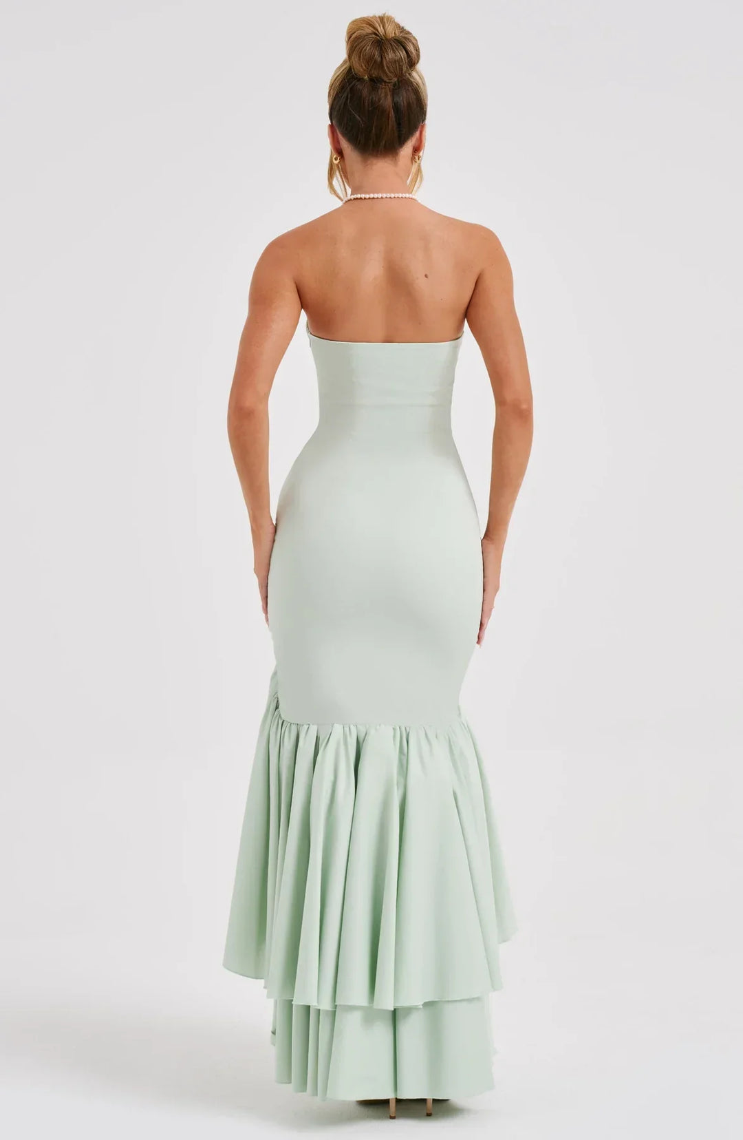 Elegant sleeveless maxi dress with lace-up detail & slit – evening dress