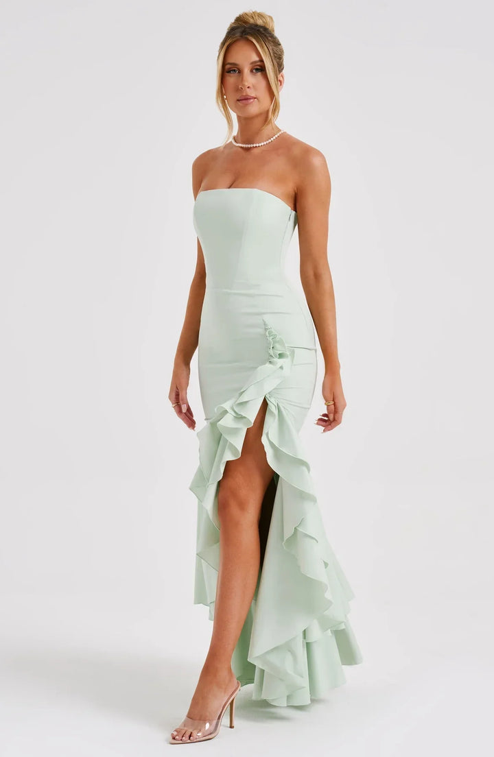 Elegant sleeveless maxi dress with lace-up detail & slit – evening dress