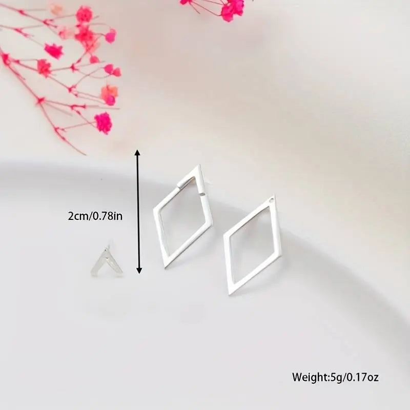 Women's Earrings – Geometric Design made of Alloy – Minimalist & Lightweight