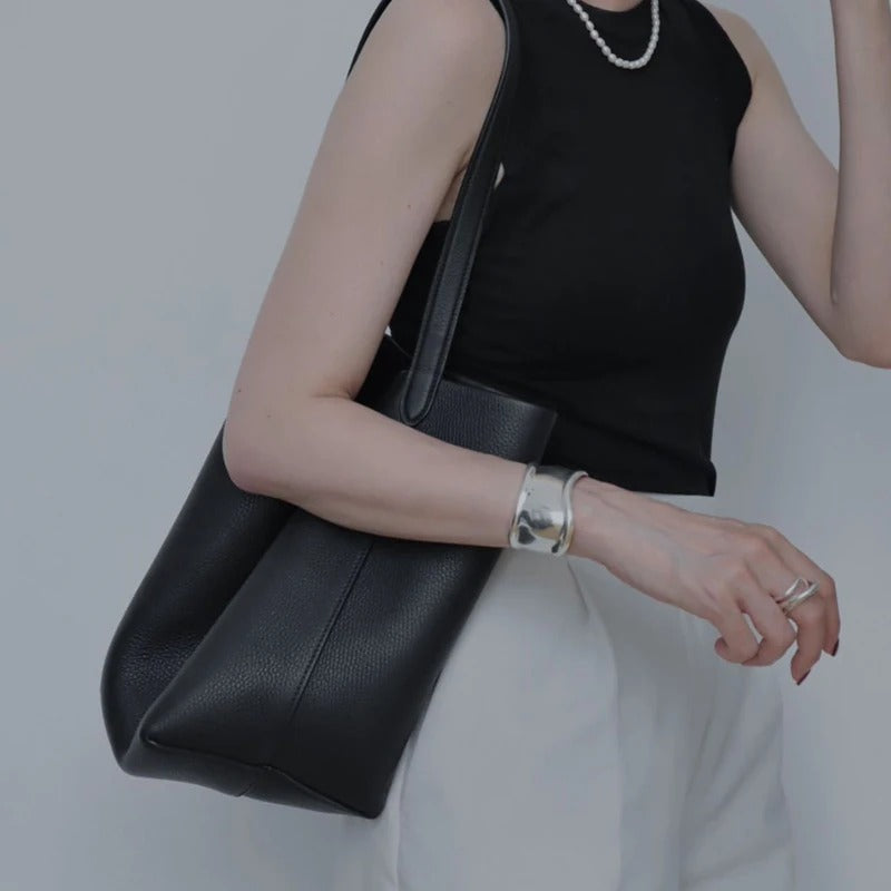 Grande sac de plage en cuir vegan – Marron, robuste et stylé