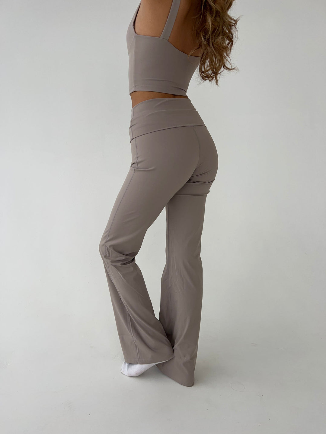 Fitted Stretch Women's Leggings - for Yoga and Leisure