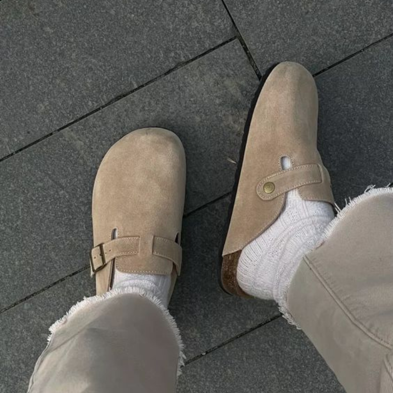 Unisex Pantoffeln aus veganem Leder – Handgefertigt & Komfortabel
