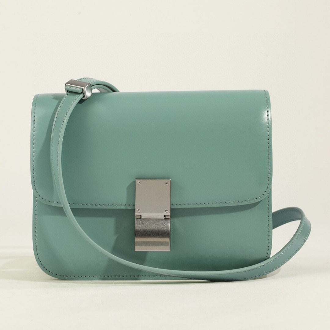Damen Umhängetasche – Veganes Leder – Kompakte Design-Tasche