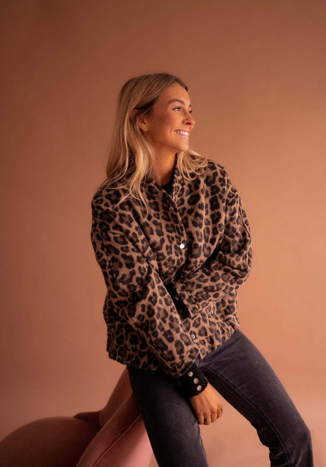 Damen Bomberjacke mit Leopardenmuster – Trendige Übergangsjacke