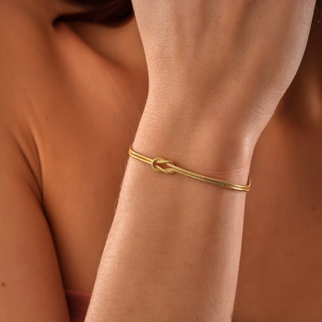 Minimalistisches Vegan Leder Knot-Armband – Nachhaltiger Modeschmuck Geschenk