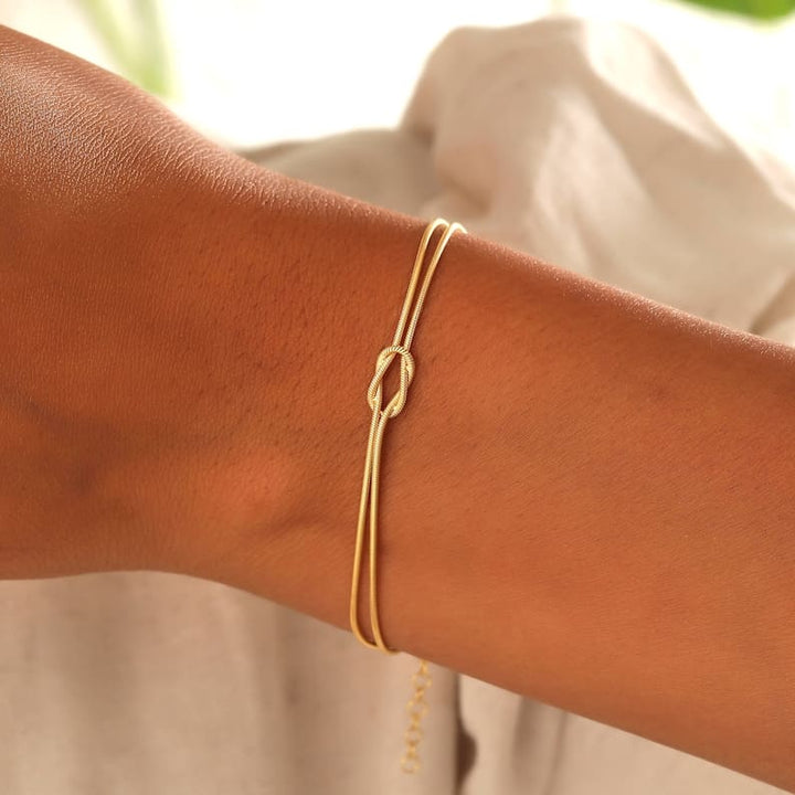 Minimalistisches Vegan Leder Knot-Armband – Nachhaltiger Modeschmuck Geschenk