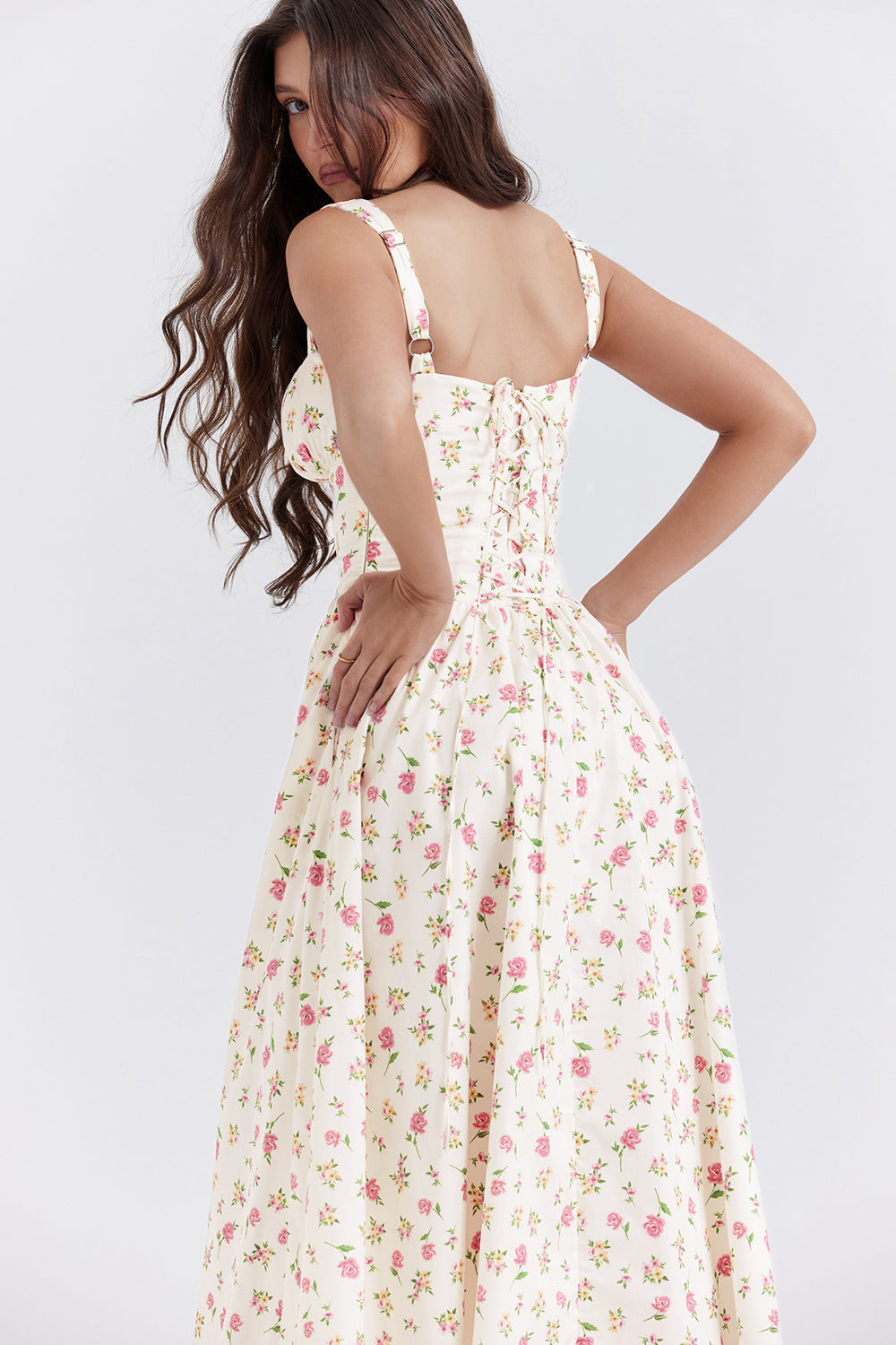Women's midi dress made of viscose with floral pattern and V-neckline